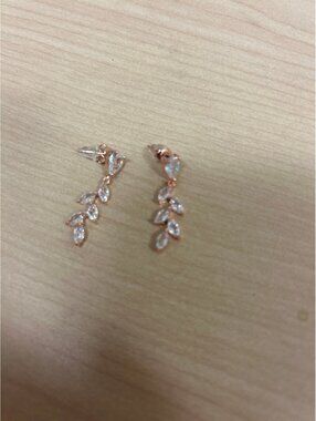 Rose gold-plated cubic zirconia teardrop and leaf-vine dangle drop earrings